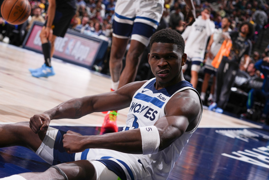 罗马诺：由于铃木彩艳受伤，帕尔马将评估自由市场上的门将（罗马诺：铃木彩艳伤停，帕尔马将从自由市场物色门将）